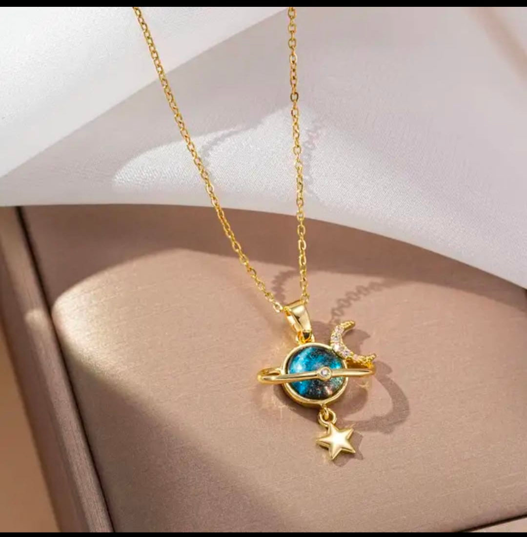 🌟 Gold-Plated Cosmic Planet & Star Pendant Necklace